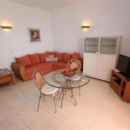 Paloma Mit Terrasse Und Gemeinschaftspool By Interhome Apartment