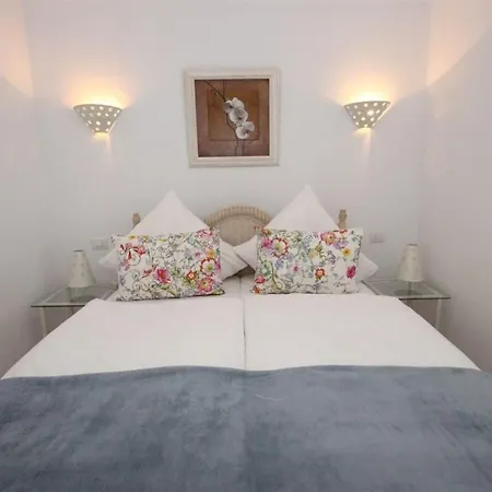 Paloma Mit Terrasse Und Gemeinschaftspool By Interhome Гиа-де-Исора