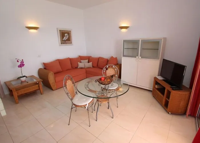 Paloma Mit Terrasse Und Gemeinschaftspool By Interhome Апартаменты