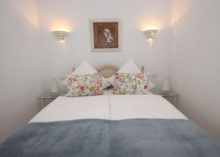 Paloma Mit Terrasse Und Gemeinschaftspool By Interhome Guía de Isora